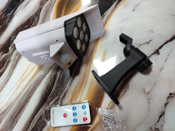 FOCO SOLAR TIPO CAMARA CON SENSOR - Imagen 3