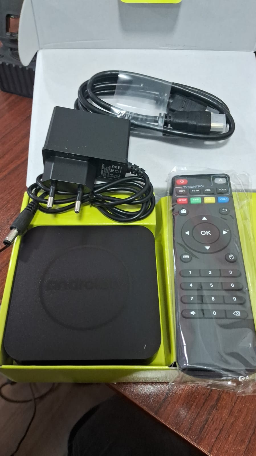 TV BOX CON MAGGIS TV INCLUIDO ANDROID 14.0 - Imagen 2
